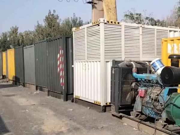 丘北200KW柴油发电机机组每小时油耗是多少？
